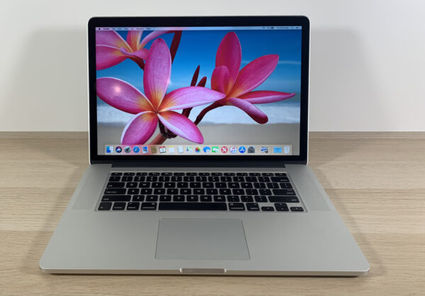 MacBook 1